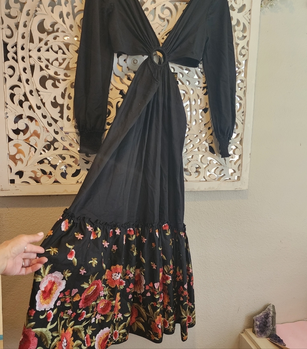 ANTROPOLOGIE KAROLINA CUT-OUT FLORAL MAXI BLACK DRESS Geisha Designs - Picture 11 of 16